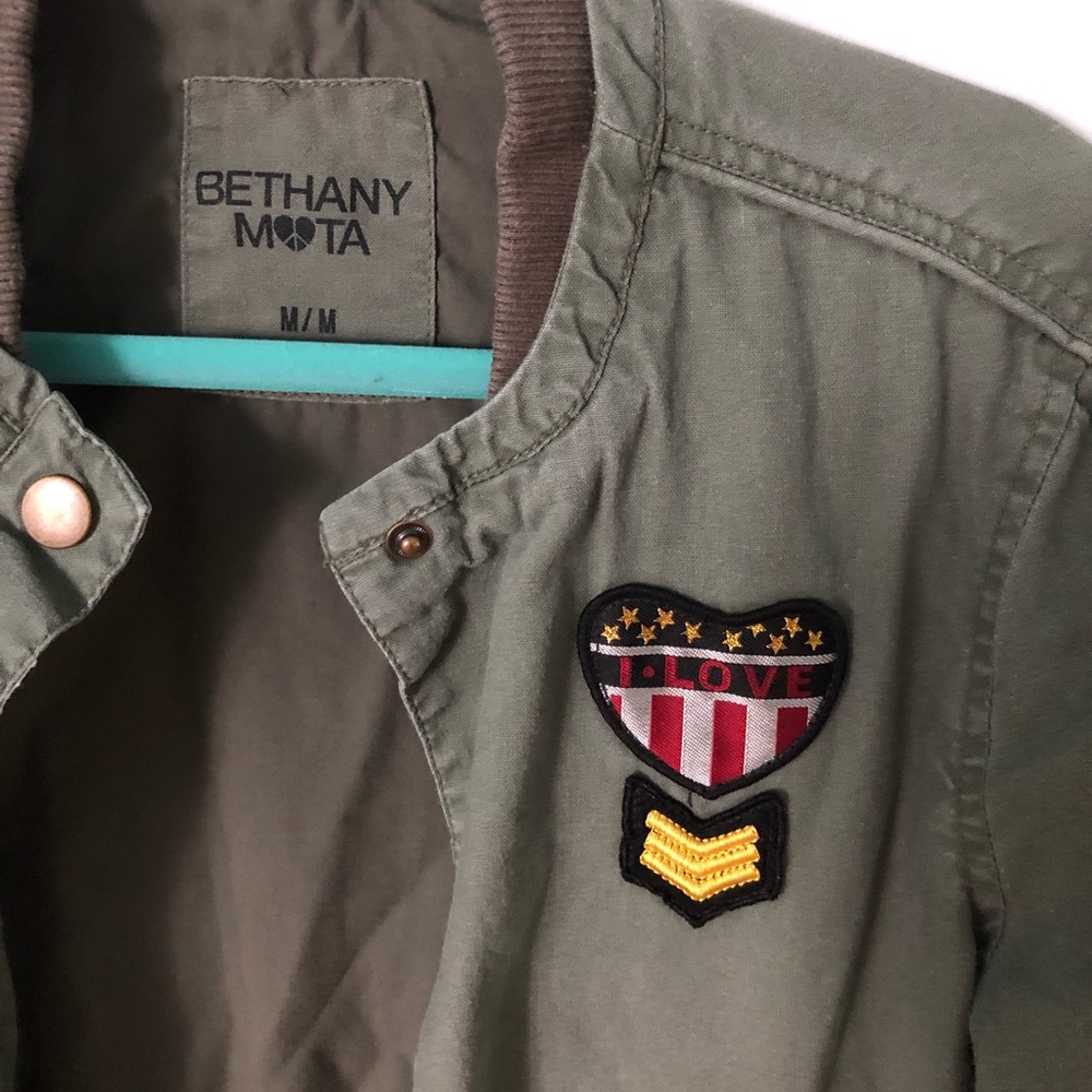Army green jacket - Picture 2 of 3